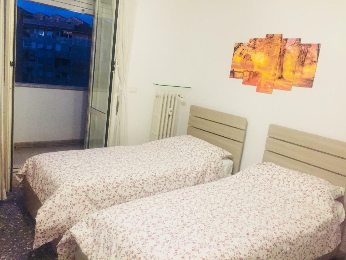 Female Dormitory For Only Female Bed & Breakfast Rome Bagian luar foto